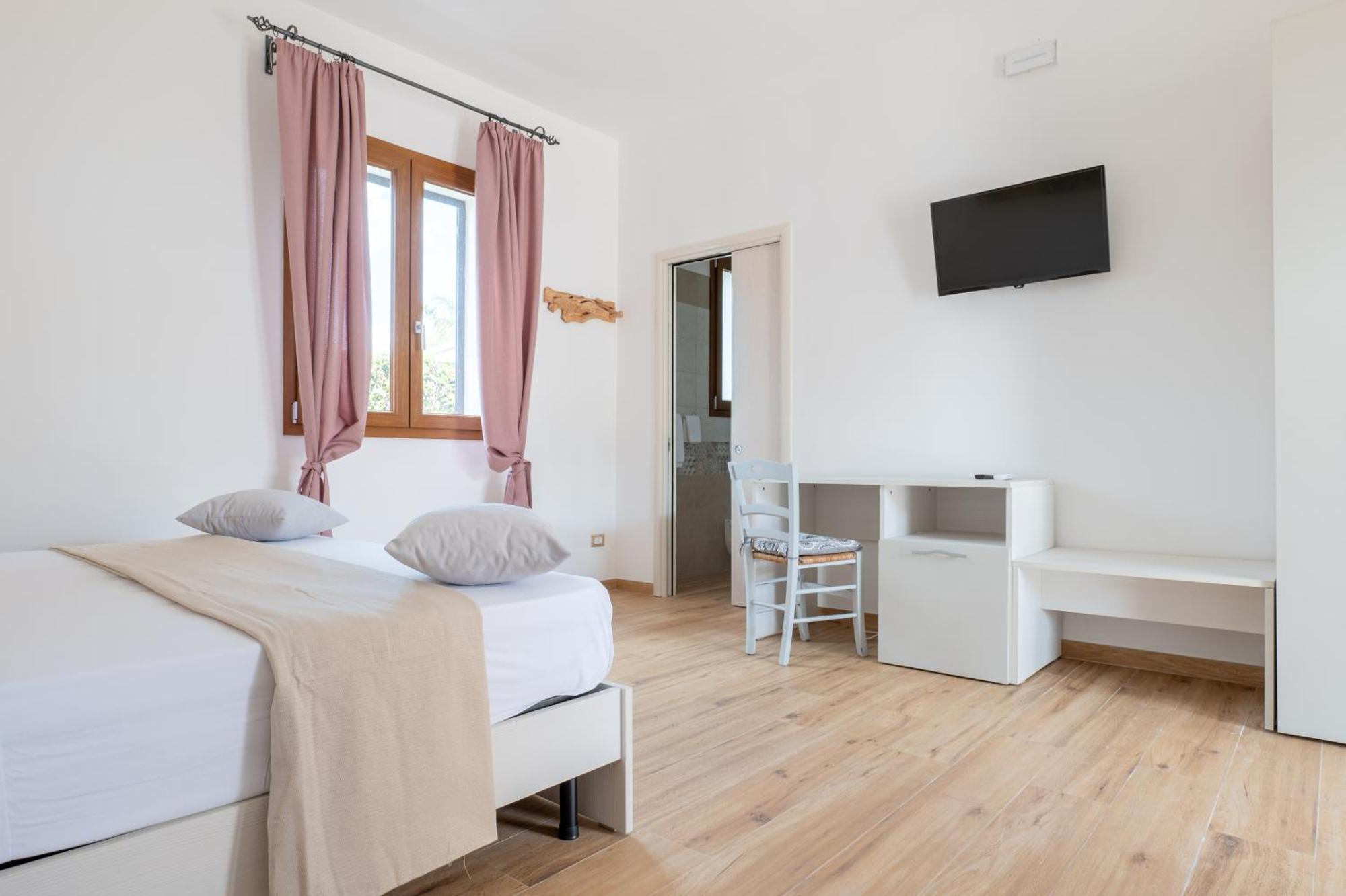 Borgo Specchia Natural Resort Bagian luar foto