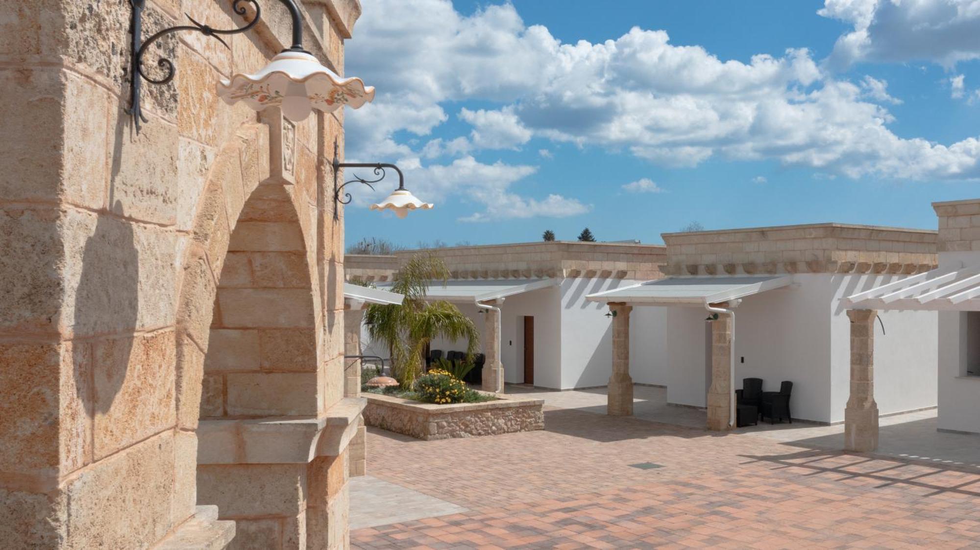 Borgo Specchia Natural Resort Bagian luar foto