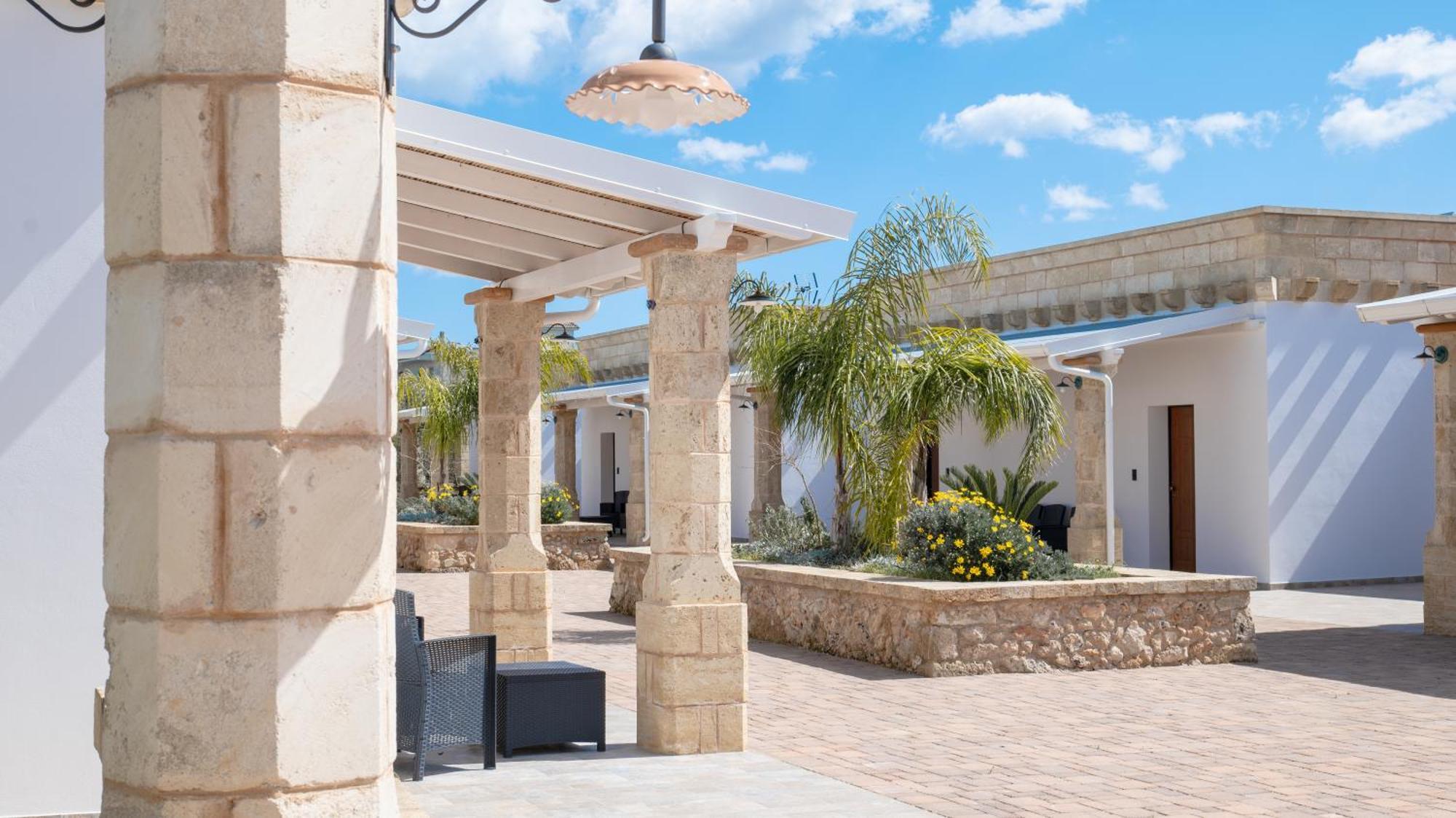 Borgo Specchia Natural Resort Bagian luar foto